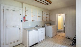 44-275 Kaneohe Bay Dr, Kailua, HI 96734