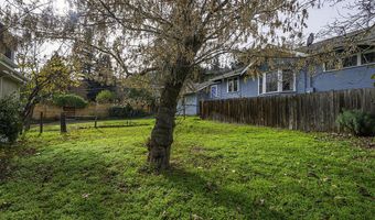 126 Nursery St, Ashland, OR 97520