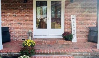 8 Winterberry Dr, Coventry, RI 02816