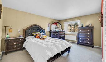 2245 Nichols Rd C, Arlington Heights, IL 60004