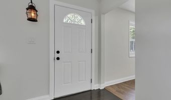 3832 Laguna Dr, Columbus, OH 43232