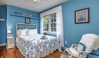 932 Amity Rd, Bethany, CT 06524