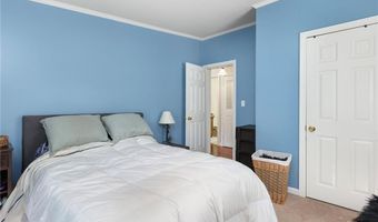 8 King Philip Rd, Coventry, RI 02816