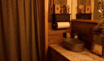 4 Brackett Hill Rd, Alfred, ME 04002