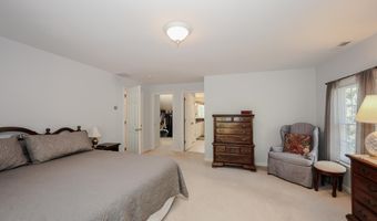 48 Essex Rd, Bedford, NH 03110