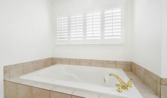 2558 Apple Ridge Ln, Amberley, OH 45236