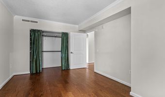 880 N POLLARD St N 224, Arlington, VA 22203