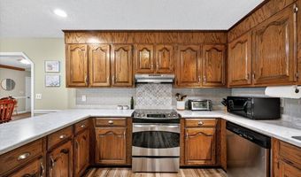 5459 Robie Dr, Macon, GA 31216