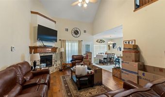 3900 SW Grey Hawk Dr, Bentonville, AR 72713