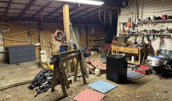 907 S Main St, Bicknell, IN 47512