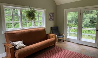 28 Greenleaf St, Brattleboro, VT 05301