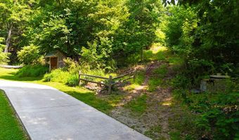 176 Ellen Ave, Beaver, WV 25813