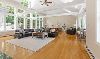 127 Hooksett Rd, Auburn, NH 03032