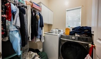 1541 Tillman Falls Ave, Las Vegas, NV 89183