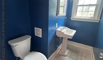 1207 8th St, Aurora, NE 68818