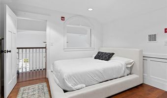 1000 Chapel View Blvd 313, Cranston, RI 02920