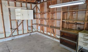 18916 166th St, Basehor, KS 66007