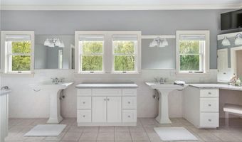 180 Ten Rod Rd, North Kingstown, RI 02852