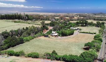 1074 Olinda Rd B, Makawao, HI 96768