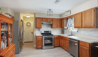 18 Penny Ln, Bayville, NJ 08721