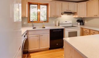176 Reservoir Rd, Campton, NH 03223