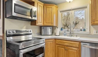 101 Williams Rd, Ashburnham, MA 01430