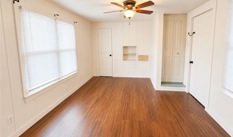 645 W Yoakum Ave, Aransas Pass, TX 78336