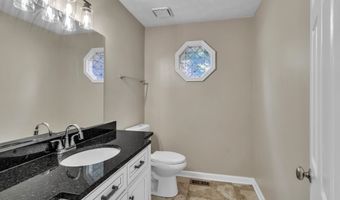 125 Lake Picketts Dr, Acworth, GA 30101