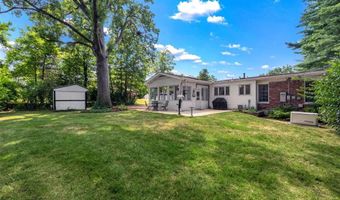 345 Norwood Cir, Ballwin, MO 63011