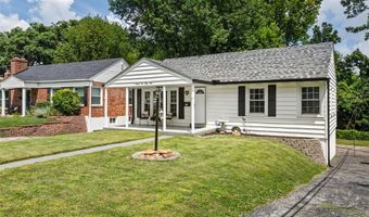 7133 Circleview Dr, Affton, MO 63123