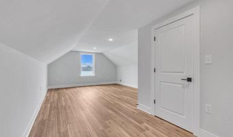 12 Outsail Ave, Barnegat, NJ 08005