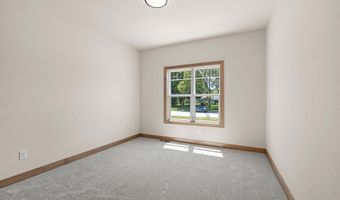 5728 W SPENCER St, Appleton, WI 54914