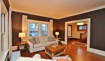 15 McKinley St, Bangor, ME 04401