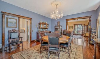 33 S Bay Ave, Amityville, NY 11701