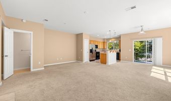 10882 NE RED WING Way 204, Beaverton, OR 97006