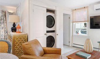 604 Thames & 4 Dixon St, Newport, RI 02840