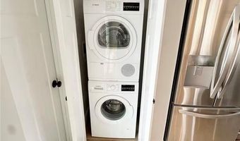 21 Warren Ave 21, Middletown, RI 02842