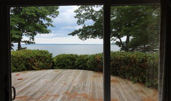 11 Tozier St, Belfast, ME 04915