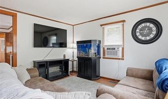 918 Columbia St, Algonac, MI 48001
