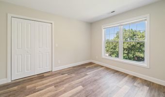 85 Vanderbilt Rd, Bristol, CT 06010