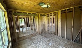 211 Perry Dr, Abbeville, LA 70510