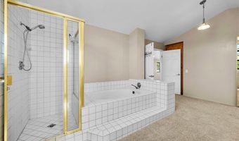 6056 Lake Lindero, Agoura Hills, CA 91301