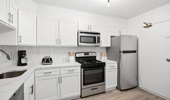 1300 ARMY NAVY Dr 124, Arlington, VA 22202