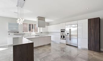 6600 RESERVES HILL Ct, Annandale, VA 22003