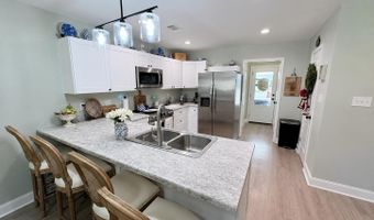 1018 N Sherman Dr, Blue Springs, MS 38828