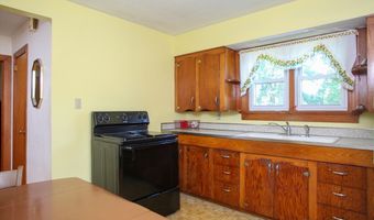 3 West St, Adams, MA 01220