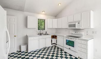 7 St Andrews Dr, Bedford, NH 03110