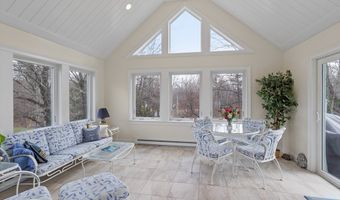 2 Starwood Xing, Andover, MA 01810