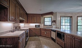 331 Lake Harbor Rd, Brandon, MS 39047