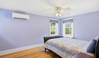 16 Brown Ave, Barrington, RI 02806
